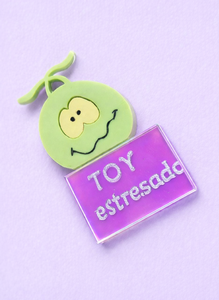 Pin toy personalizable